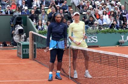 Serena Williams e Garbine Muguruza - finale Roland Garros 2016 (foto di Roberto Dell'Olivo)