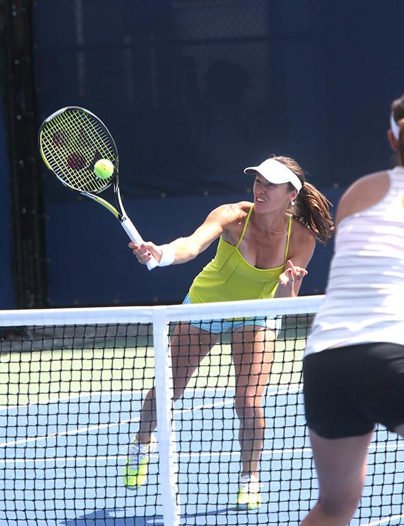 HINGIS_MARTINA_PRACTICE_COURT_ART_SEITZ - Ubitennis