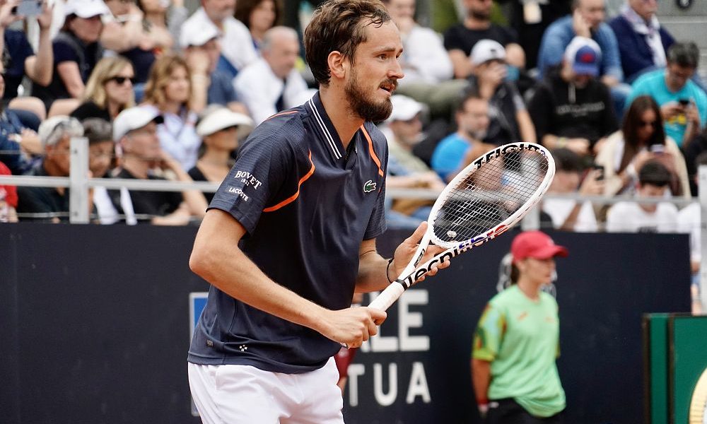 Atp Roma Daniil Medvedev Domina Hanfmann In Semifinale