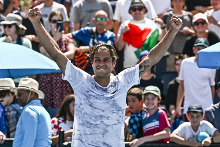 Australian Open: Cobolli, La Prima Volta Non Si Scorda Mai. Cinque Set ...