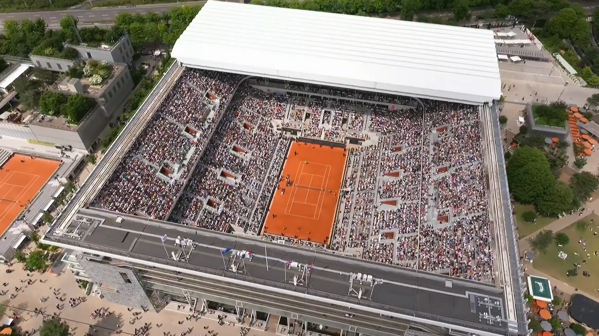 Court Philippe Chatrier - Roland Garros 2024 (X @rolandgarros)